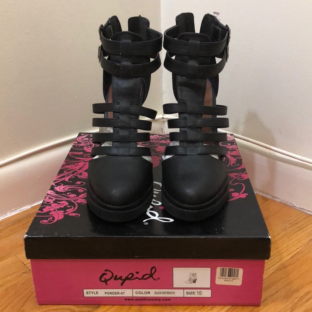 Black boots